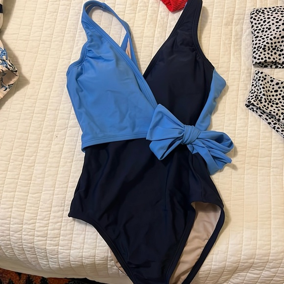 Kona Sol Target XS color block One piece swimsuit summersalt - Picture 2 of 5